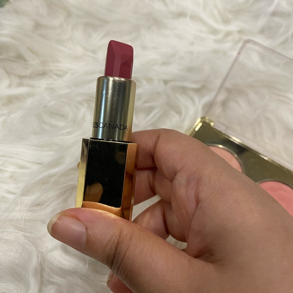Faces Canada .benefit cosmetics lipstick and milani blush palette - Picture 2 of 9